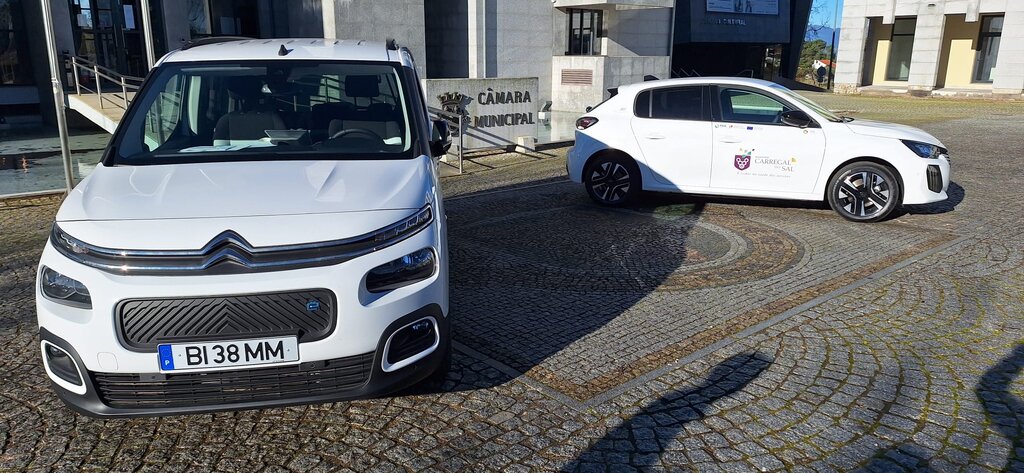 Centro de Saúde de Carregal do Sal Recebe duas novas viaturas elétricas