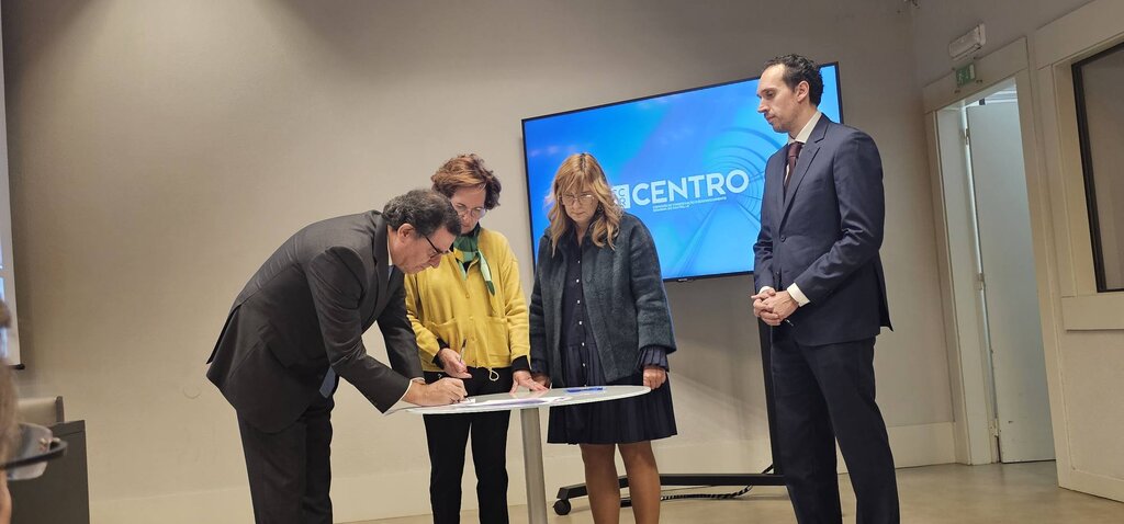 Assinados Contratos de Auxílio Financeiro para prejuízos públicos municipais relativos aos Incênd...