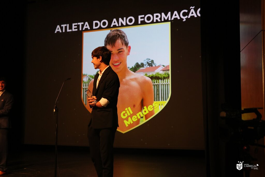 Atleta da Natação Adaptada de Carregal do Sal continua a somar títulos - Atleta do Ano Formação