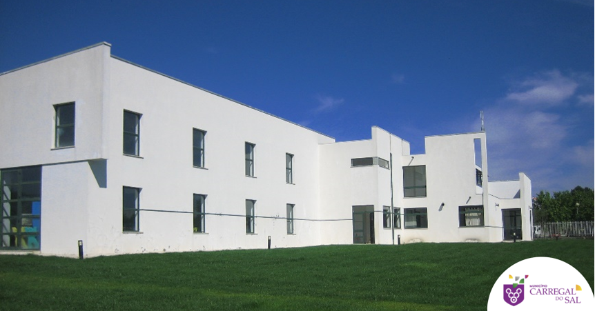 Investimento de cerca de 700 mil euros na melhoria  da eficiência energética das Piscinas Municipais