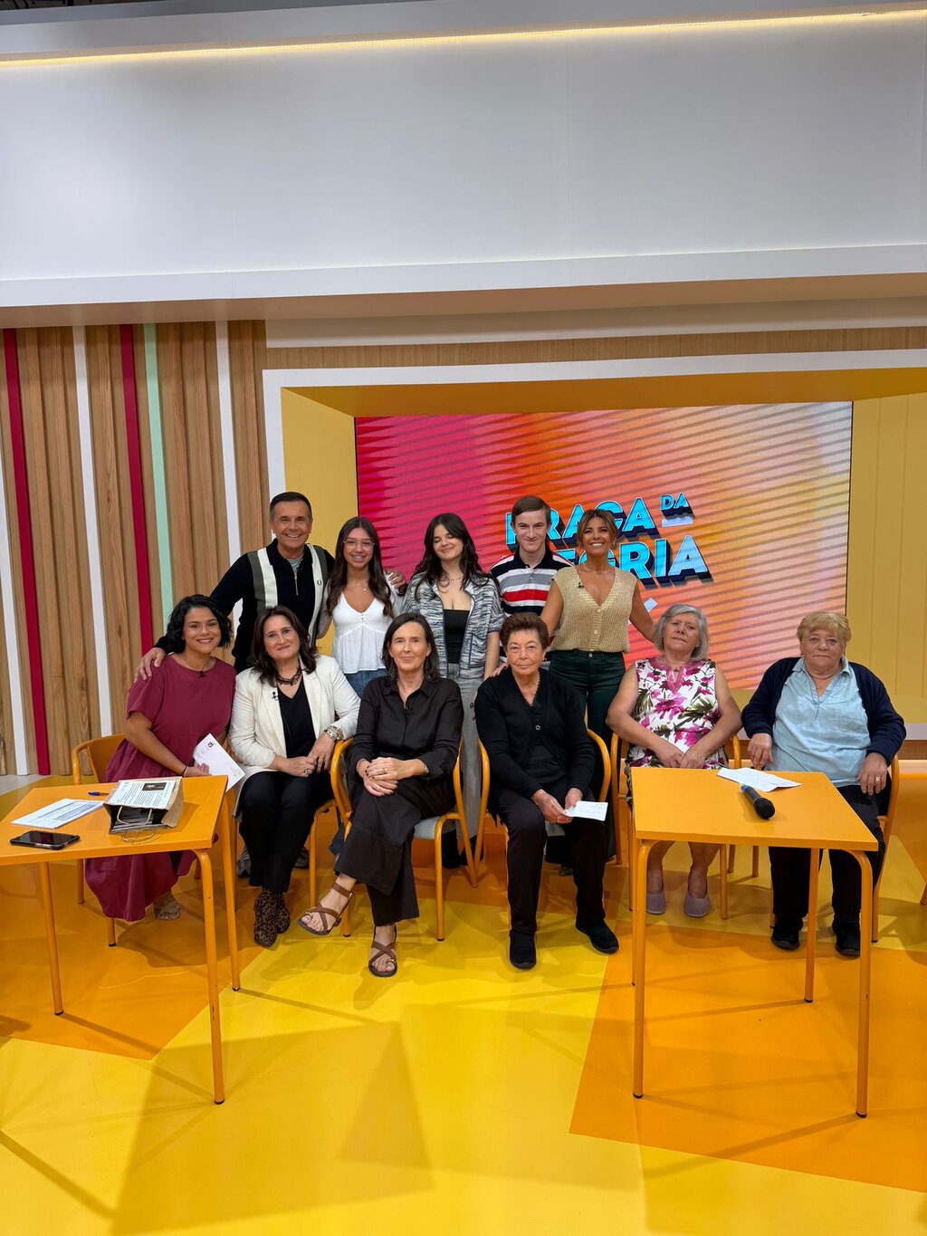 “Gerações e Corações Correspondidos” na Praça da Alegria